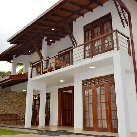 Hasara Villa One Polgasowita Exterior foto